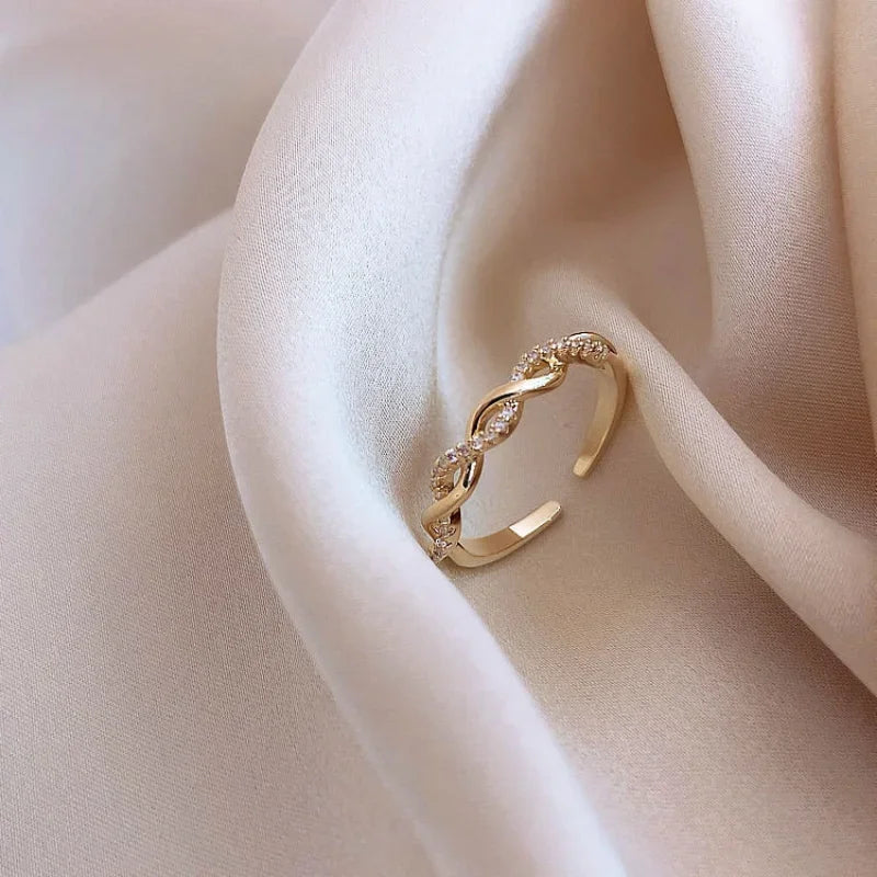 Anel Luxury cravejado com Zircônia
