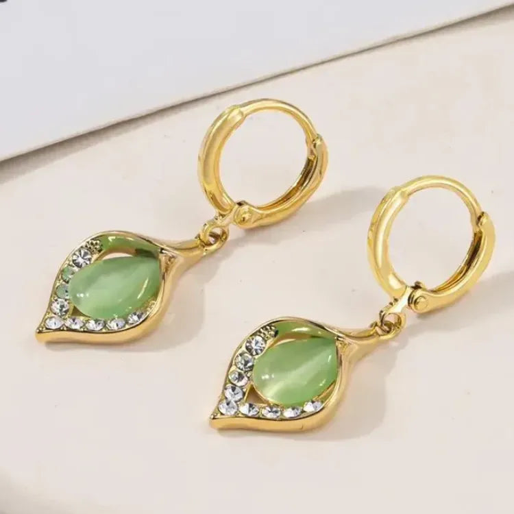 BRINCO JADE IMPERIAL CRAVEJADO